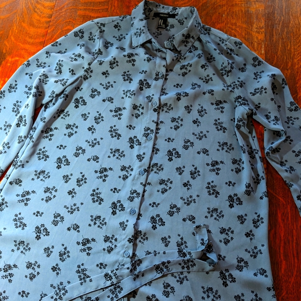 Forever 21 blue floral tunic shirt button front size Medium